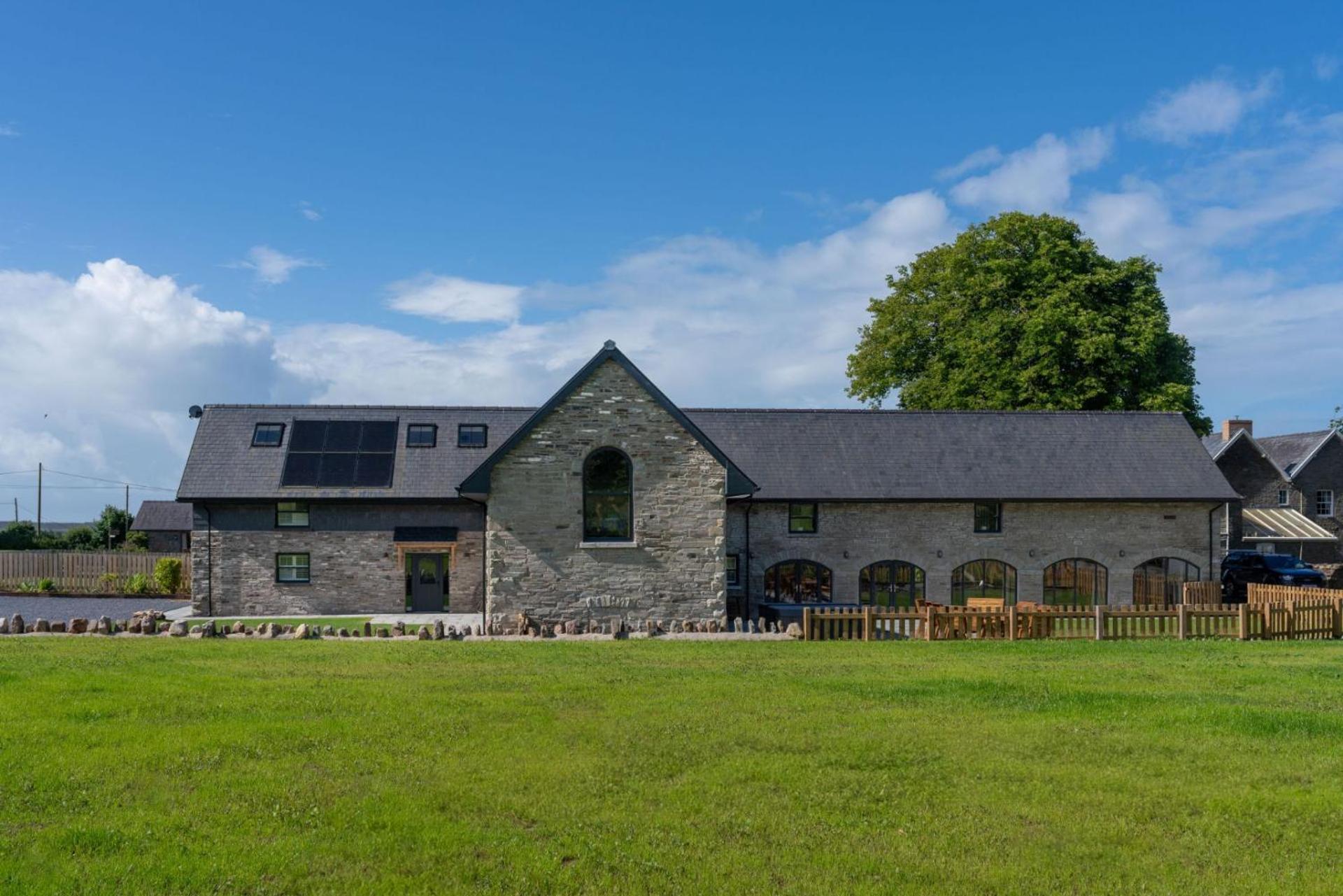 The Big Barn Villa Kidwelly Exteriör bild